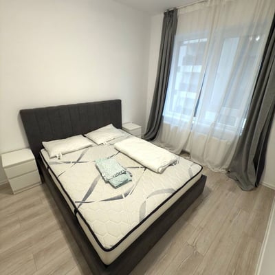 Location d’un appartement moderne avec pièce séparée et balcon, Chiajna, Secteur 6, Bucarest, Roumanie